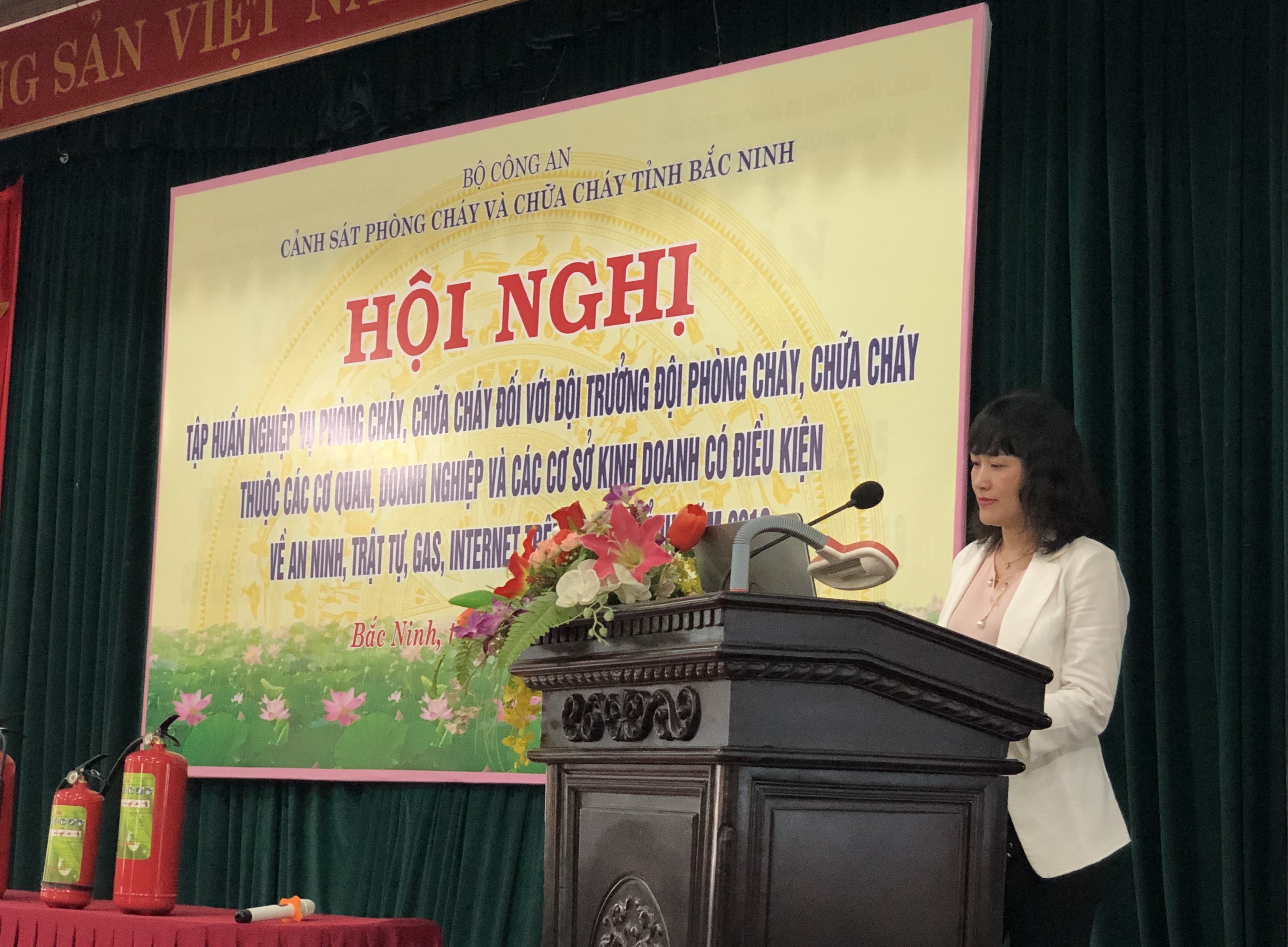 Giới thiệu bình chữa cháy gốc nước tại Hội nghị Tập huấn công tác PCCC&CNCH tỉnh Bắc Ninh
